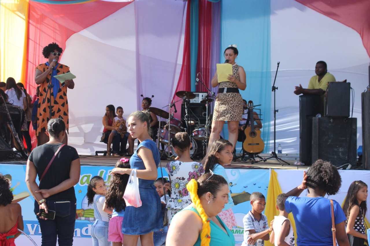 Feira Literária Camacan